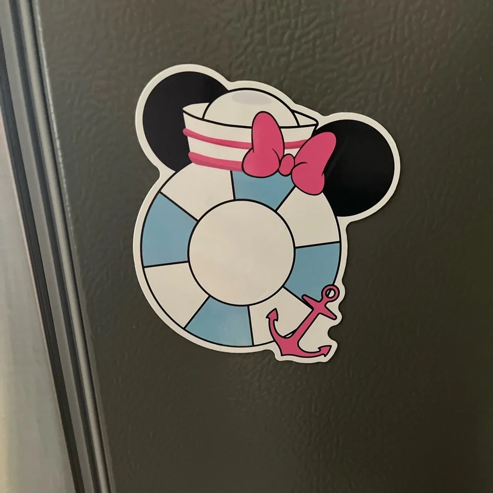 Minnie Mouse Polka Dot Dress & Accessories Magnetic Decal Set